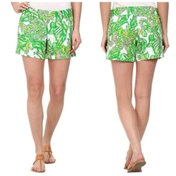 LILLY PULITZER NWOT The Callahan Short in Resort White Seeing Pink Elephants - Picture 1 of 8